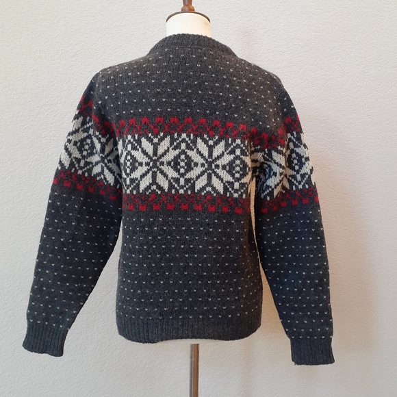 Lands' End vintage gray/snowflake wool sweater - Picture 6 of 7